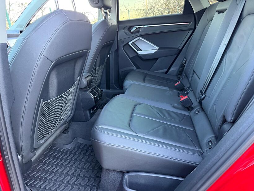 2023 Benzin Otomatik Audi Q3 Kırmızı Turmak Turizm Ticaret Ve San. Ltd. Şti.