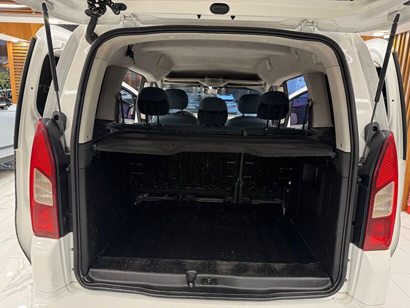 2017 Dizel Manuel Citroen Berlingo Beyaz Polat Araç Dizayn Otomotiv İnşaat Sanayi Ve Ticaret Limited Şirketi