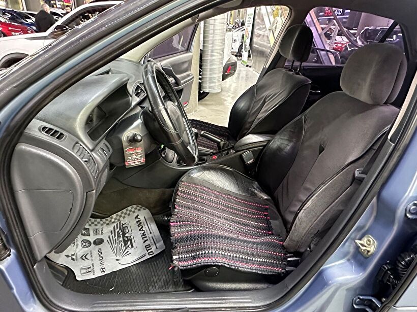 2005 Benzin Manuel Renault Laguna Mavi Polat Araç Dizayn Otomotiv İnşaat Sanayi Ve Ticaret Limited Şirketi