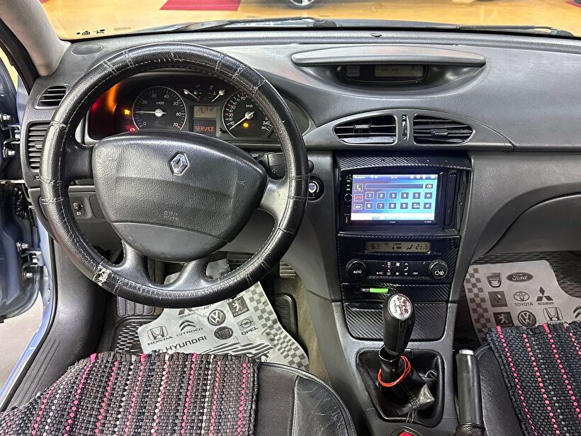 2005 Benzin Manuel Renault Laguna Mavi Polat Araç Dizayn Otomotiv İnşaat Sanayi Ve Ticaret Limited Şirketi