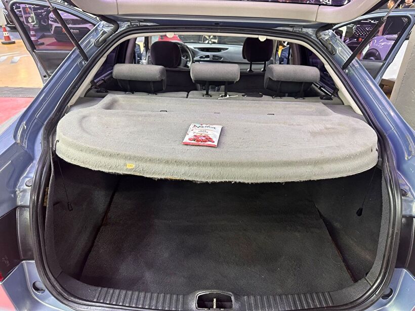 2005 Benzin Manuel Renault Laguna Mavi Polat Araç Dizayn Otomotiv İnşaat Sanayi Ve Ticaret Limited Şirketi