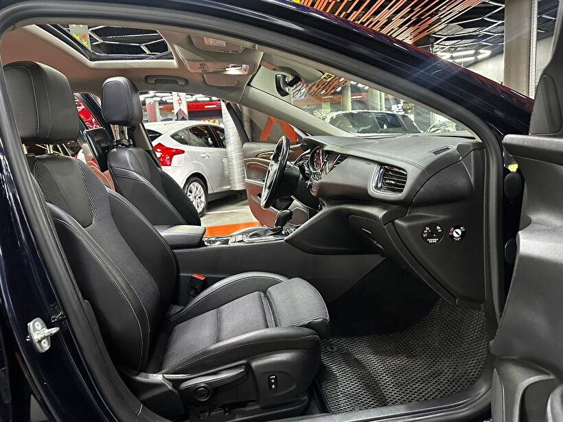 2018 Dizel Otomatik Opel Insignia Mavi Polat Araç Dizayn Otomotiv İnşaat Sanayi Ve Ticaret Limited Şirketi