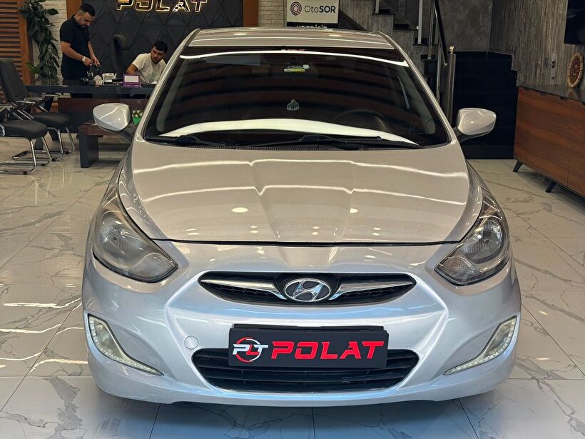 2013 Dizel Otomatik Hyundai Accent Blue Gümüş Gri Polat Araç Dizayn Otomotiv İnşaat Sanayi Ve Ticaret Limited Şirketi