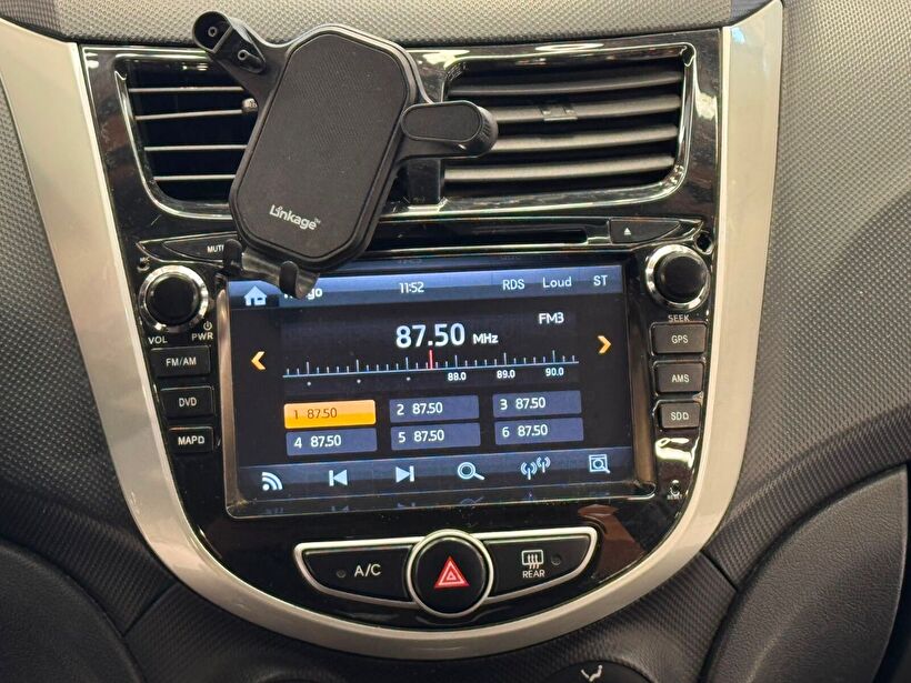 2013 Dizel Otomatik Hyundai Accent Blue Gümüş Gri Polat Araç Dizayn Otomotiv İnşaat Sanayi Ve Ticaret Limited Şirketi