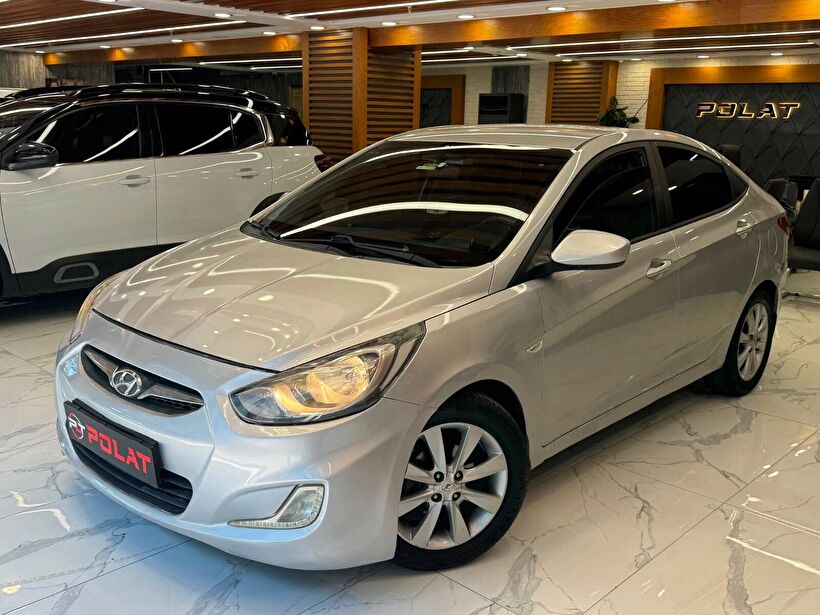2013 Dizel Otomatik Hyundai Accent Blue Gümüş Gri Polat Araç Dizayn Otomotiv İnşaat Sanayi Ve Ticaret Limited Şirketi