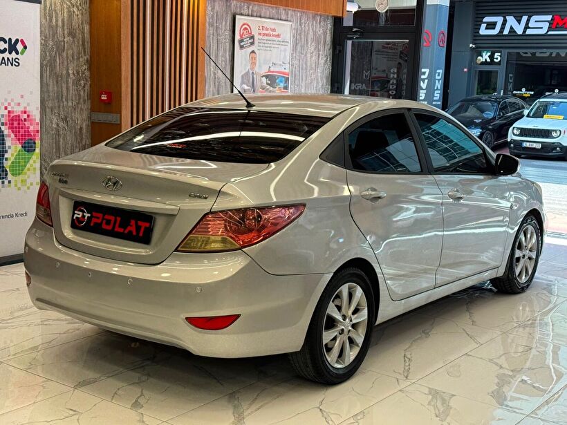 2013 Dizel Otomatik Hyundai Accent Blue Gümüş Gri Polat Araç Dizayn Otomotiv İnşaat Sanayi Ve Ticaret Limited Şirketi