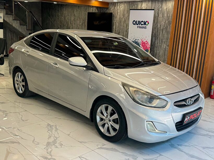 2013 Dizel Otomatik Hyundai Accent Blue Gümüş Gri Polat Araç Dizayn Otomotiv İnşaat Sanayi Ve Ticaret Limited Şirketi