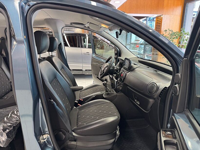 2024 Benzin + LPG Manuel Fiat Fiorino Combi Mavi Polat Araç Dizayn Otomotiv İnşaat Sanayi Ve Ticaret Limited Şirketi