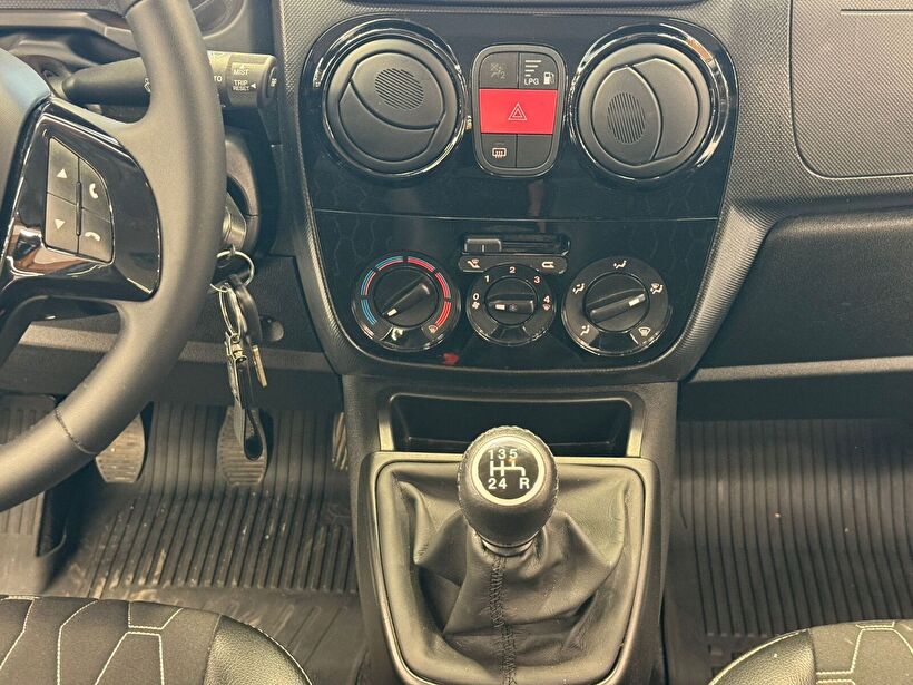 2024 Benzin + LPG Manuel Fiat Fiorino Combi Mavi Polat Araç Dizayn Otomotiv İnşaat Sanayi Ve Ticaret Limited Şirketi