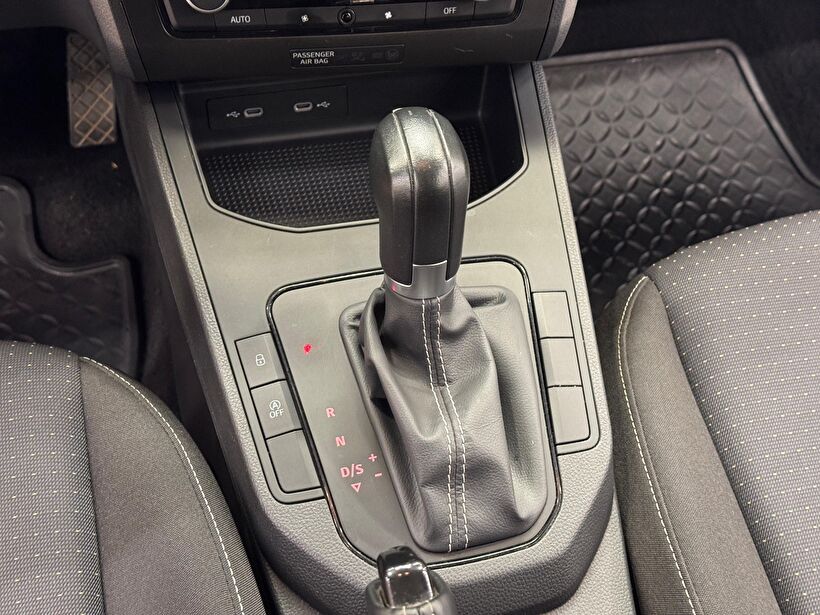 2024 Benzin Otomatik Seat Ibiza Kırmızı Polat Araç Dizayn Otomotiv İnşaat Sanayi Ve Ticaret Limited Şirketi