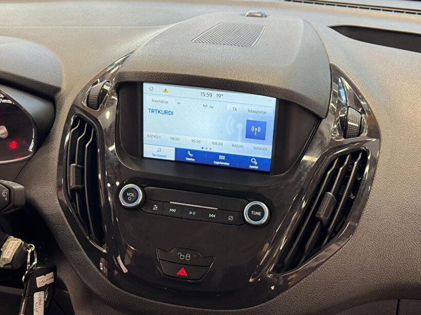 2022 Dizel Manuel Ford Tourneo Courier Kırmızı Polat Araç Dizayn Otomotiv İnşaat Sanayi Ve Ticaret Limited Şirketi