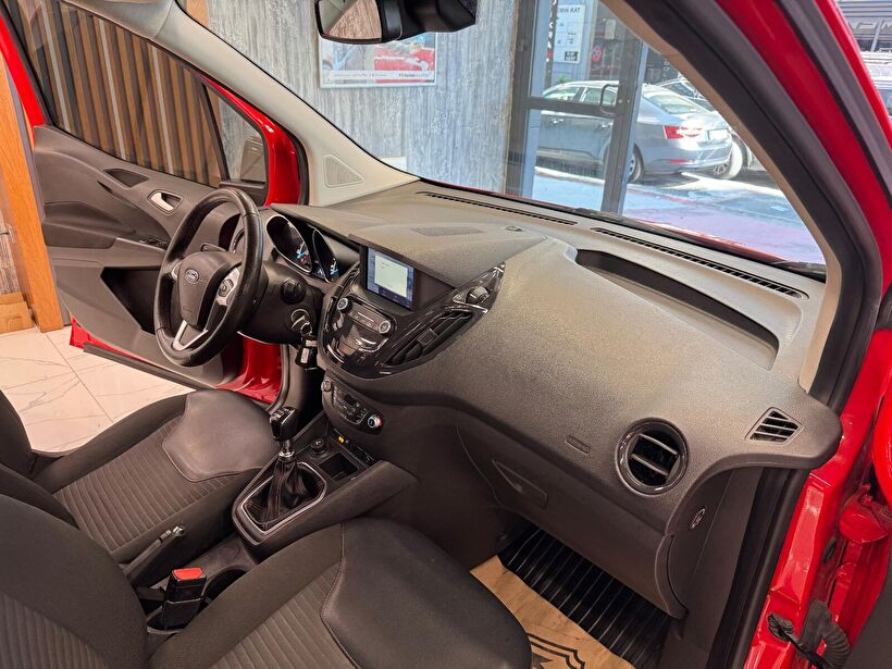 2022 Dizel Manuel Ford Tourneo Courier Kırmızı Polat Araç Dizayn Otomotiv İnşaat Sanayi Ve Ticaret Limited Şirketi