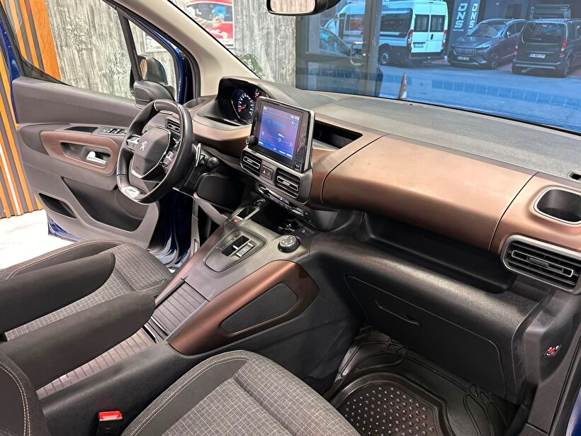 2024 Dizel Otomatik Peugeot Rifter Mavi Polat Araç Dizayn Otomotiv İnşaat Sanayi Ve Ticaret Limited Şirketi