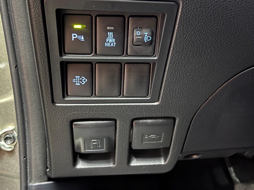 2023 Dizel Otomatik Toyota Hi-Lux Gri Polat Araç Dizayn Otomotiv İnşaat Sanayi Ve Ticaret Limited Şirketi