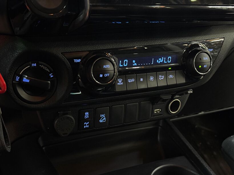 2023 Dizel Otomatik Toyota Hi-Lux Gri Polat Araç Dizayn Otomotiv İnşaat Sanayi Ve Ticaret Limited Şirketi