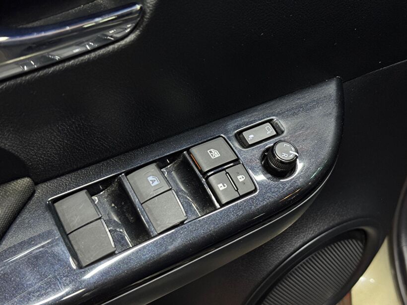 2023 Dizel Otomatik Toyota Hi-Lux Gri Polat Araç Dizayn Otomotiv İnşaat Sanayi Ve Ticaret Limited Şirketi