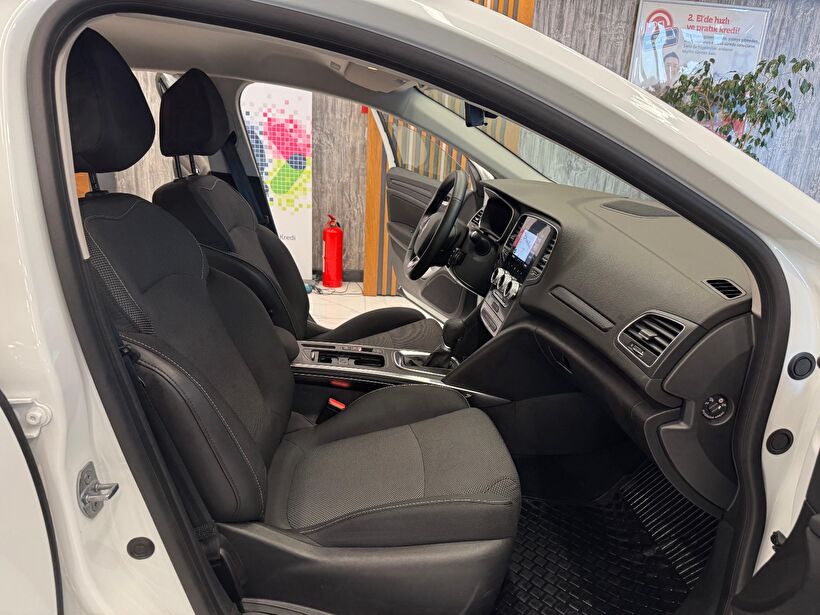 2024 Dizel Otomatik Renault Megane Beyaz Polat Araç Dizayn Otomotiv İnşaat Sanayi Ve Ticaret Limited Şirketi