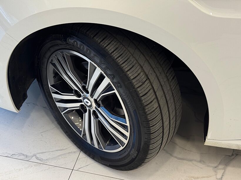 2024 Dizel Otomatik Renault Megane Beyaz Polat Araç Dizayn Otomotiv İnşaat Sanayi Ve Ticaret Limited Şirketi