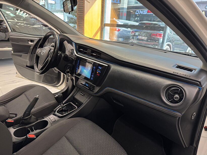 2016 Dizel Otomatik Toyota Corolla Beyaz Polat Araç Dizayn Otomotiv İnşaat Sanayi Ve Ticaret Limited Şirketi