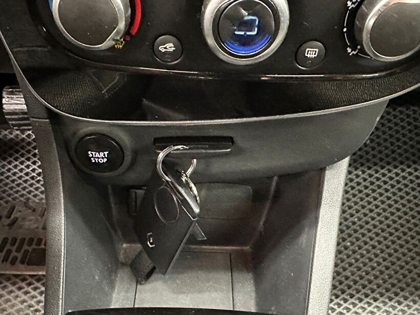 2017 Dizel Manuel Renault Clio Beyaz Polat Araç Dizayn Otomotiv İnşaat Sanayi Ve Ticaret Limited Şirketi