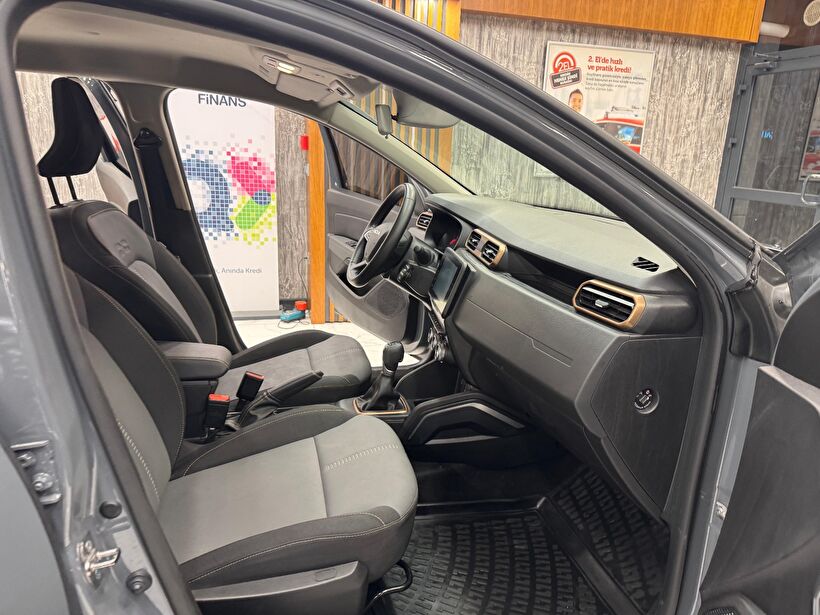 2024 Benzin Otomatik Dacia Duster Gri Polat Araç Dizayn Otomotiv İnşaat Sanayi Ve Ticaret Limited Şirketi