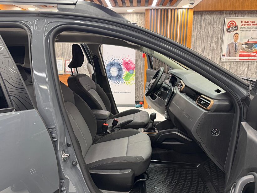 2024 Benzin Otomatik Dacia Duster Gri Polat Araç Dizayn Otomotiv İnşaat Sanayi Ve Ticaret Limited Şirketi