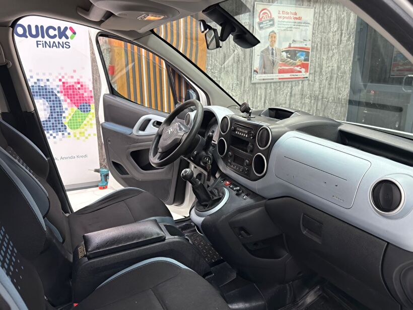 2015 Dizel Manuel Citroen Berlingo Beyaz Polat Araç Dizayn Otomotiv İnşaat Sanayi Ve Ticaret Limited Şirketi