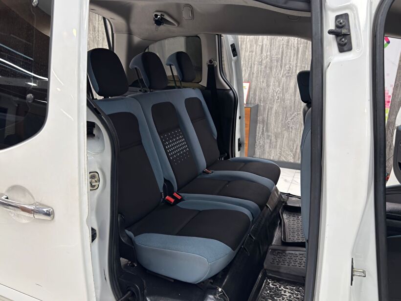 2015 Dizel Manuel Citroen Berlingo Beyaz Polat Araç Dizayn Otomotiv İnşaat Sanayi Ve Ticaret Limited Şirketi