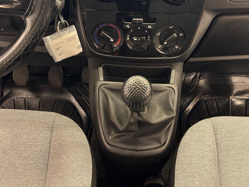 2024 Dizel Manuel Fiat Fiorino Combi Beyaz Polat Araç Dizayn Otomotiv İnşaat Sanayi Ve Ticaret Limited Şirketi