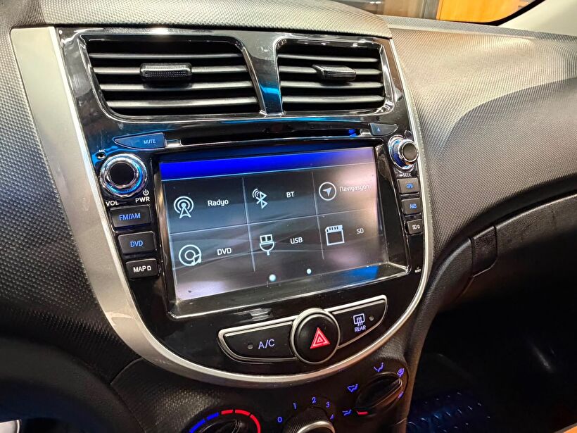 2018 Dizel Otomatik Hyundai Accent Blue Beyaz Polat Araç Dizayn Otomotiv İnşaat Sanayi Ve Ticaret Limited Şirketi