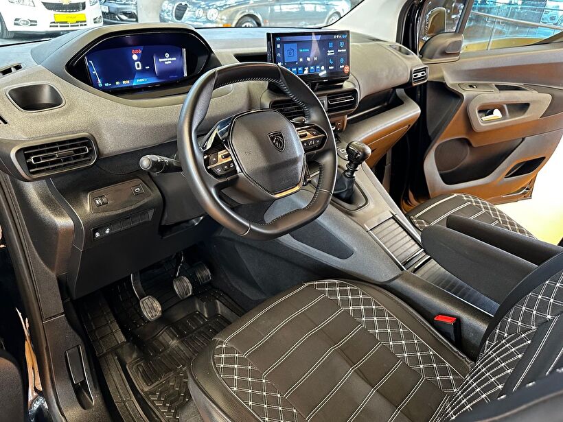 2025 Dizel Manuel Peugeot Rifter Siyah Polat Araç Dizayn Otomotiv İnşaat Sanayi Ve Ticaret Limited Şirketi