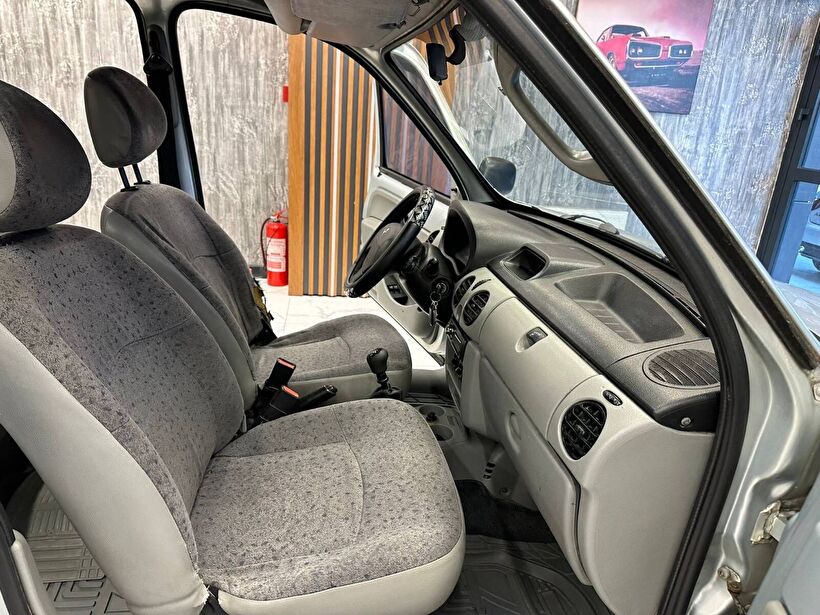 2004 Dizel Manuel Renault Kangoo Gri Polat Araç Dizayn Otomotiv İnşaat Sanayi Ve Ticaret Limited Şirketi