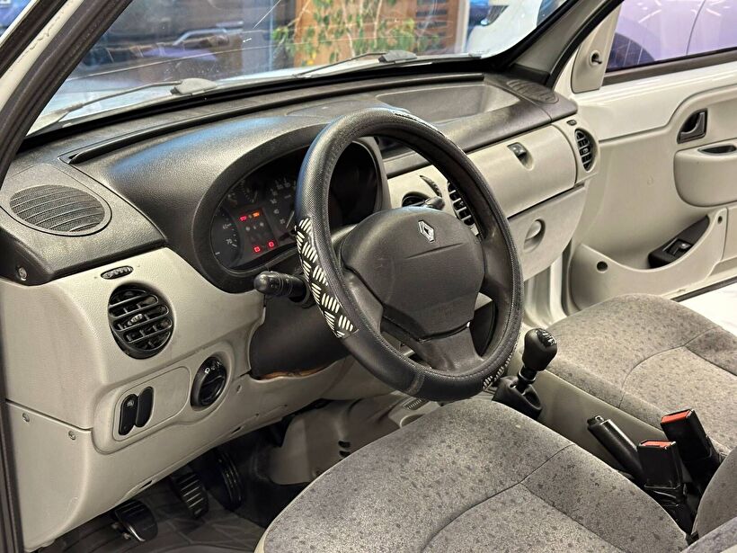 2004 Dizel Manuel Renault Kangoo Gri Polat Araç Dizayn Otomotiv İnşaat Sanayi Ve Ticaret Limited Şirketi