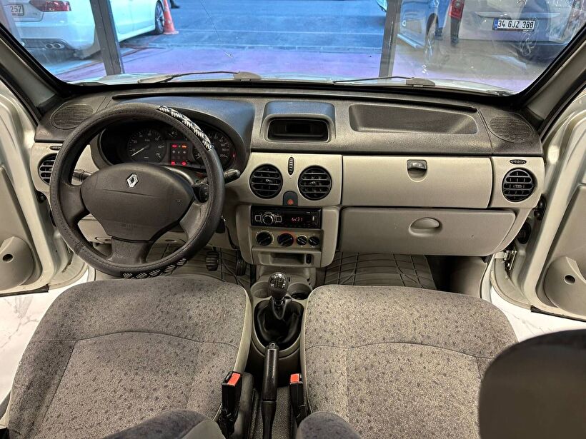2004 Dizel Manuel Renault Kangoo Gri Polat Araç Dizayn Otomotiv İnşaat Sanayi Ve Ticaret Limited Şirketi