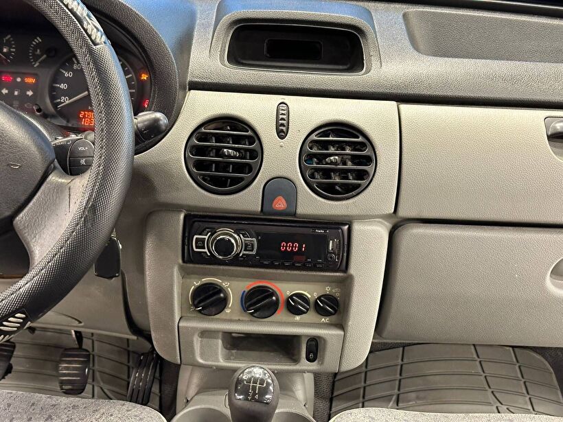 2004 Dizel Manuel Renault Kangoo Gri Polat Araç Dizayn Otomotiv İnşaat Sanayi Ve Ticaret Limited Şirketi