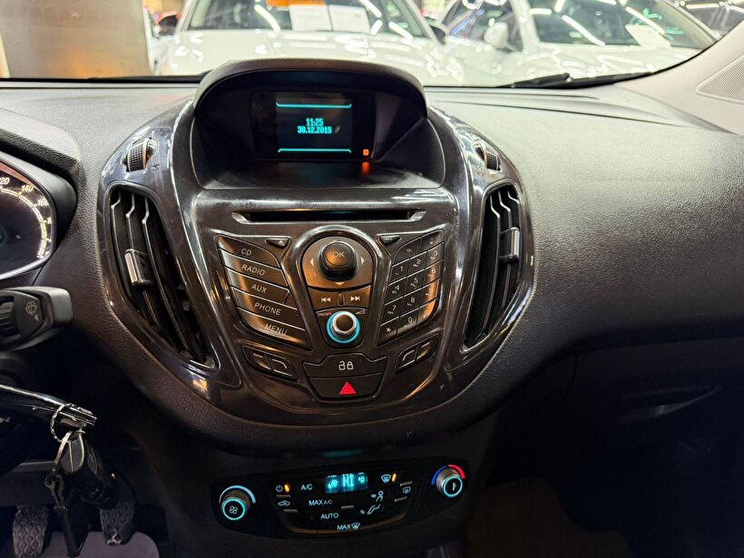 2015 Dizel Manuel Ford Tourneo Courier Kırmızı Polat Araç Dizayn Otomotiv İnşaat Sanayi Ve Ticaret Limited Şirketi