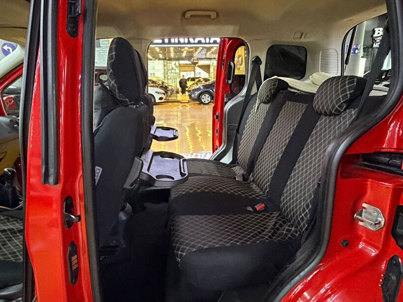2015 Dizel Manuel Ford Tourneo Courier Kırmızı Polat Araç Dizayn Otomotiv İnşaat Sanayi Ve Ticaret Limited Şirketi