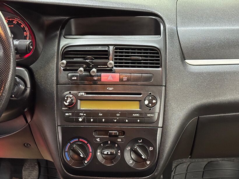 2015 Dizel Manuel Fiat Linea Beyaz Polat Araç Dizayn Otomotiv İnşaat Sanayi Ve Ticaret Limited Şirketi