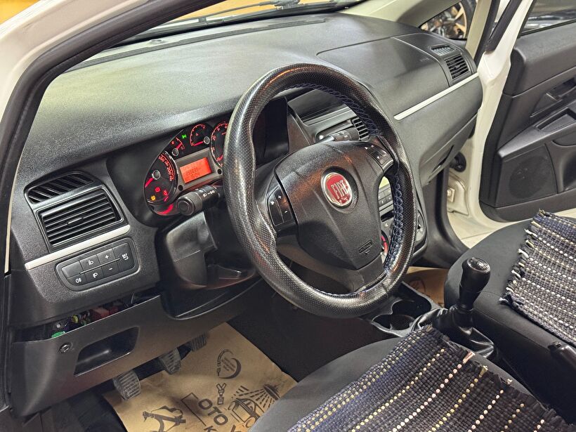 2015 Dizel Manuel Fiat Linea Beyaz Polat Araç Dizayn Otomotiv İnşaat Sanayi Ve Ticaret Limited Şirketi