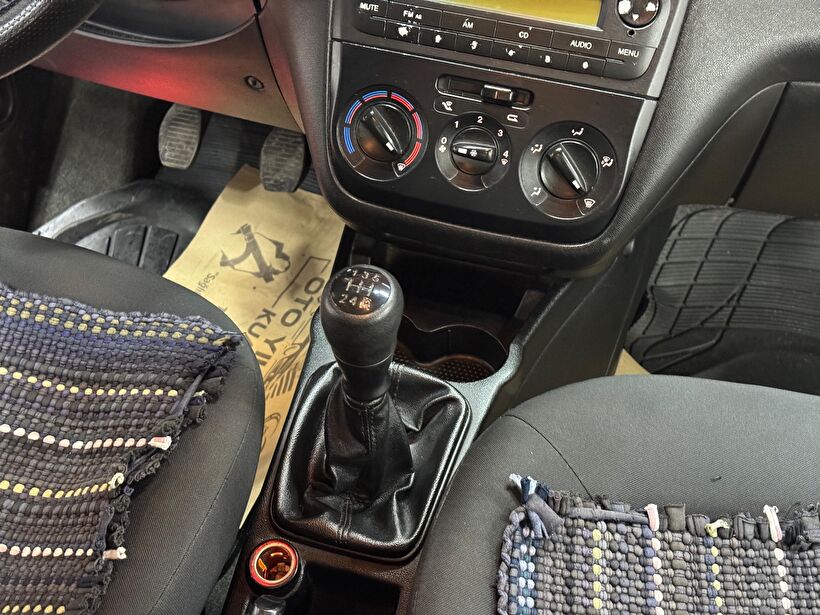 2015 Dizel Manuel Fiat Linea Beyaz Polat Araç Dizayn Otomotiv İnşaat Sanayi Ve Ticaret Limited Şirketi