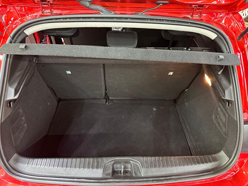 2024 Benzin Otomatik Renault Clio Kırmızı Polat Araç Dizayn Otomotiv İnşaat Sanayi Ve Ticaret Limited Şirketi