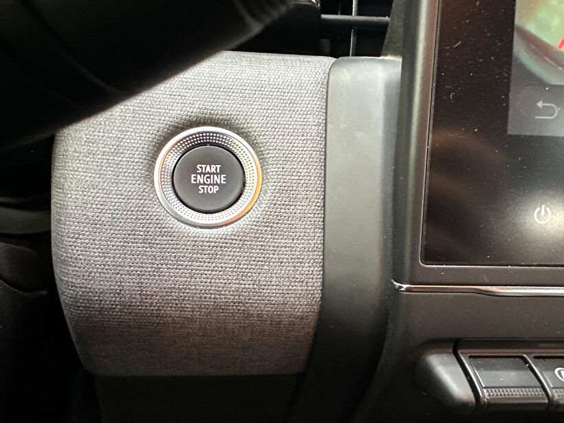 2024 Benzin Otomatik Renault Clio Kırmızı Polat Araç Dizayn Otomotiv İnşaat Sanayi Ve Ticaret Limited Şirketi