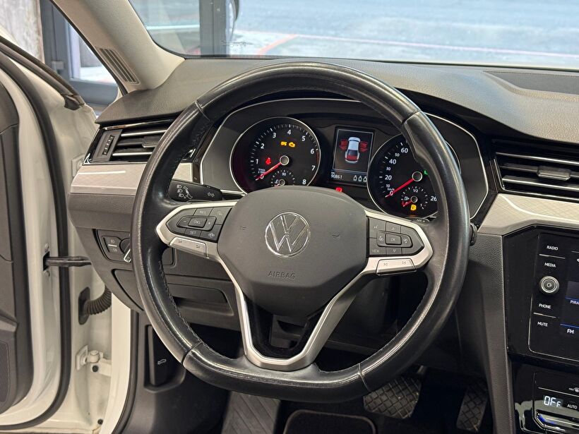 2021 Benzin Otomatik Volkswagen Passat Beyaz Polat Araç Dizayn Otomotiv İnşaat Sanayi Ve Ticaret Limited Şirketi