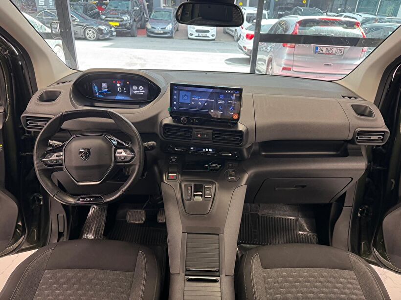 2025 Dizel Otomatik Peugeot Rifter Yeşil Polat Araç Dizayn Otomotiv İnşaat Sanayi Ve Ticaret Limited Şirketi