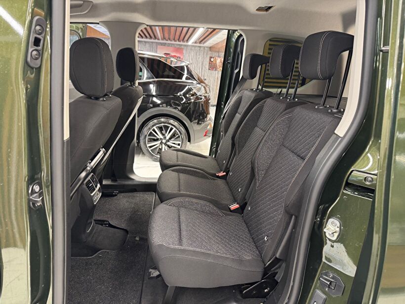 2024 Dizel Otomatik Peugeot Rifter Yeşil Polat Araç Dizayn Otomotiv İnşaat Sanayi Ve Ticaret Limited Şirketi