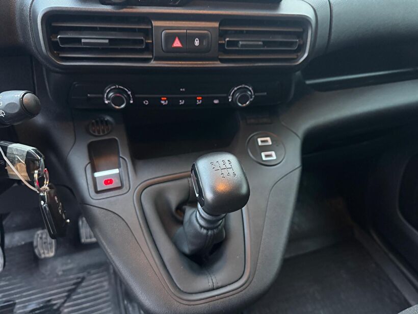 2024 Dizel Manuel Peugeot Partner Beyaz Polat Araç Dizayn Otomotiv İnşaat Sanayi Ve Ticaret Limited Şirketi