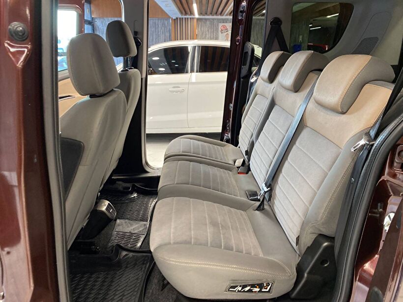 2016 Dizel Otomatik Fiat Doblo Kırmızı Polat Araç Dizayn Otomotiv İnşaat Sanayi Ve Ticaret Limited Şirketi