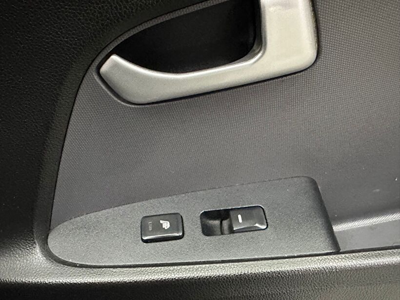 2014 Benzin Manuel Kia Sportage Beyaz Polat Araç Dizayn Otomotiv İnşaat Sanayi Ve Ticaret Limited Şirketi