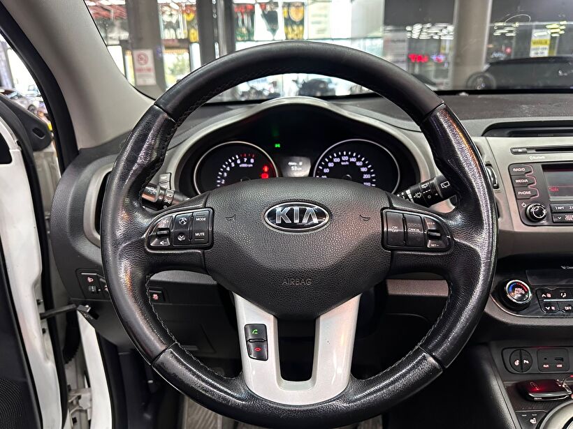 2014 Benzin Manuel Kia Sportage Beyaz Polat Araç Dizayn Otomotiv İnşaat Sanayi Ve Ticaret Limited Şirketi