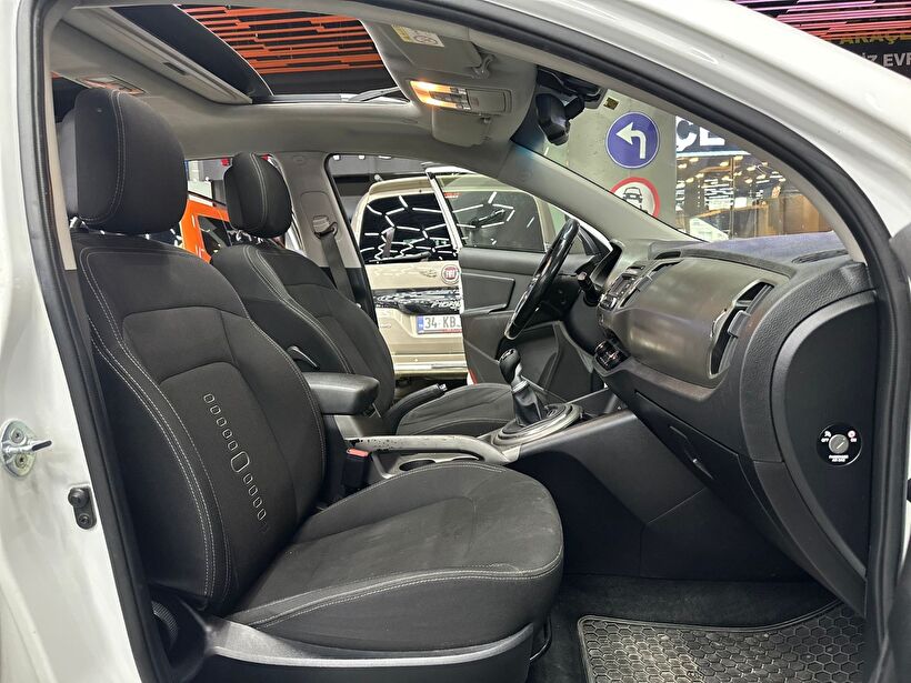 2014 Benzin Manuel Kia Sportage Beyaz Polat Araç Dizayn Otomotiv İnşaat Sanayi Ve Ticaret Limited Şirketi